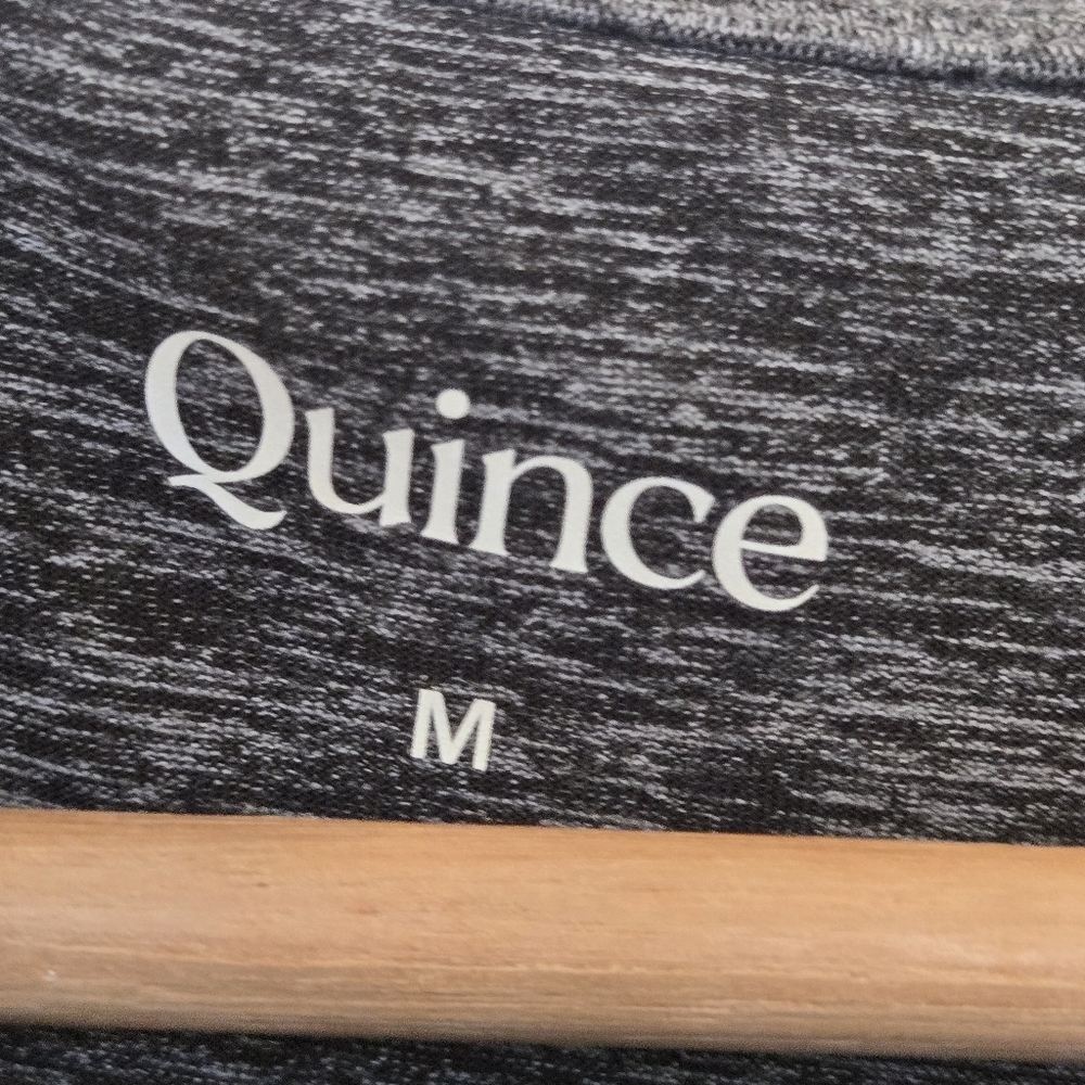 Quince Women’s Flowknit Breeze Tee charcoal color size Medium - Picture 5 of 9